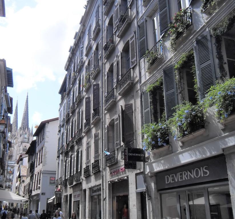 Hotel Des Arceaux Bayonne Exterior photo